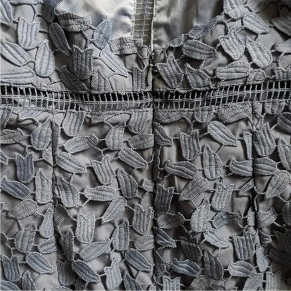 Bardot Gemma Dress in Dusty Blue 4 Revolve Lacy Classy Embroidered Floral EUC - Picture 7 of 12